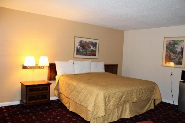 Cascades Motel - Chattanooga image 11