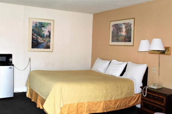 Cascades Motel - Chattanooga image 9