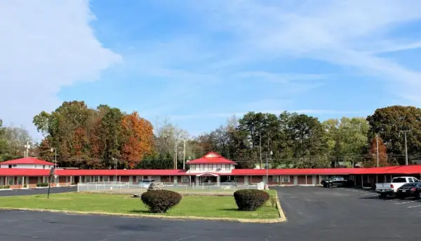 Cascades Motel - Chattanooga 4